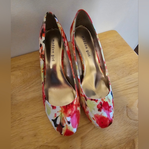 Madden Girl Red and Pink Floral Heels - Picture 1 of 3